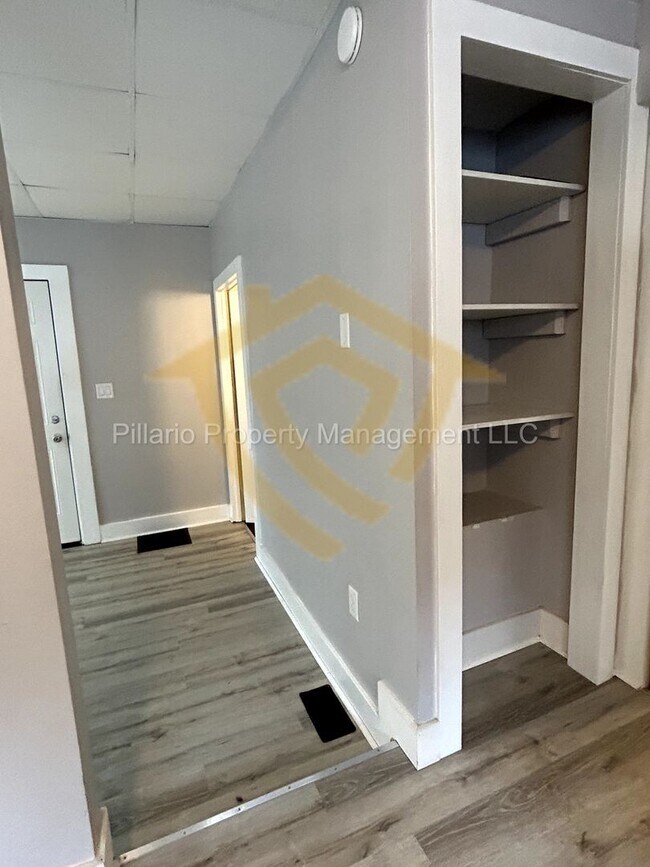 Building Photo - 631 Second Street