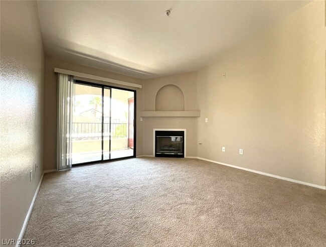 Building Photo - 950 Seven Hills Dr