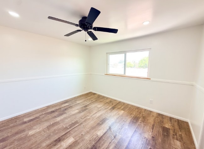 Building Photo - 15224 Shadybend Dr