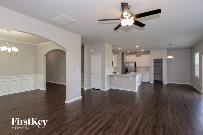 Building Photo - 16021 Pela Croix Dr