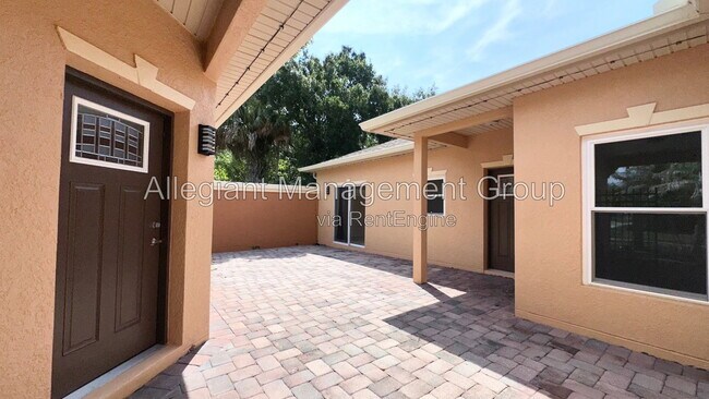 Building Photo - 1287 Glendora Rd N