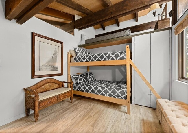 Building Photo - SKI LEASE: Gas Fireplace, Pet Friendly, Downtown Kings Beach