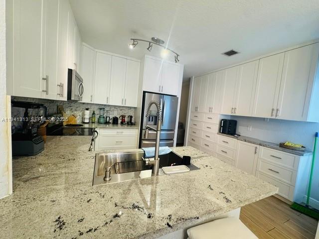 Building Photo - 10919 NW 67th Terrace