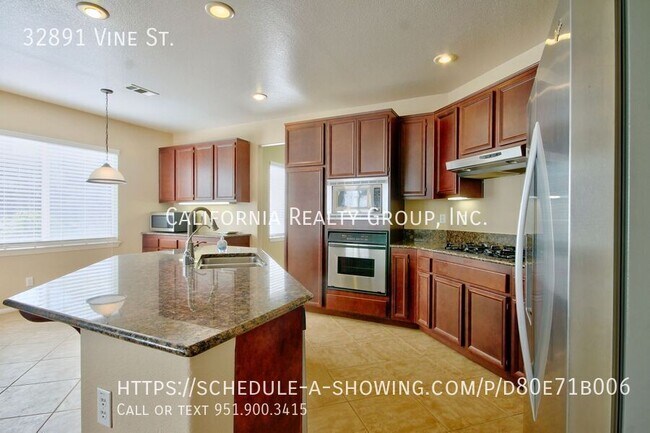 Building Photo - 32891 Vine St