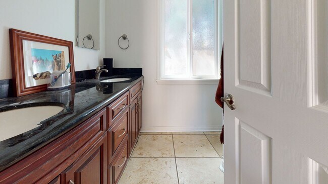 Building Photo - New central AC!