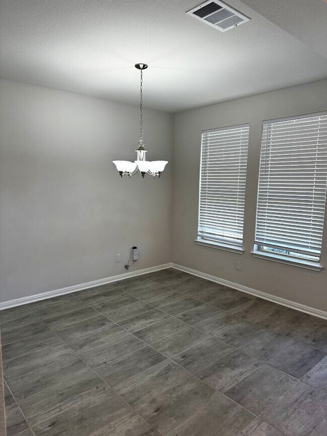 Building Photo - 4802 Drifter Oaks