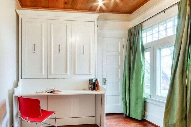 Building Photo - Rare Character Craftsman Bungalow in The H...