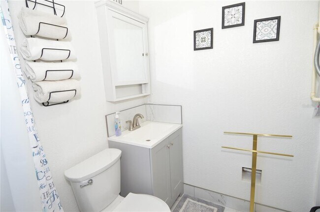 Building Photo - 156 146th Ave