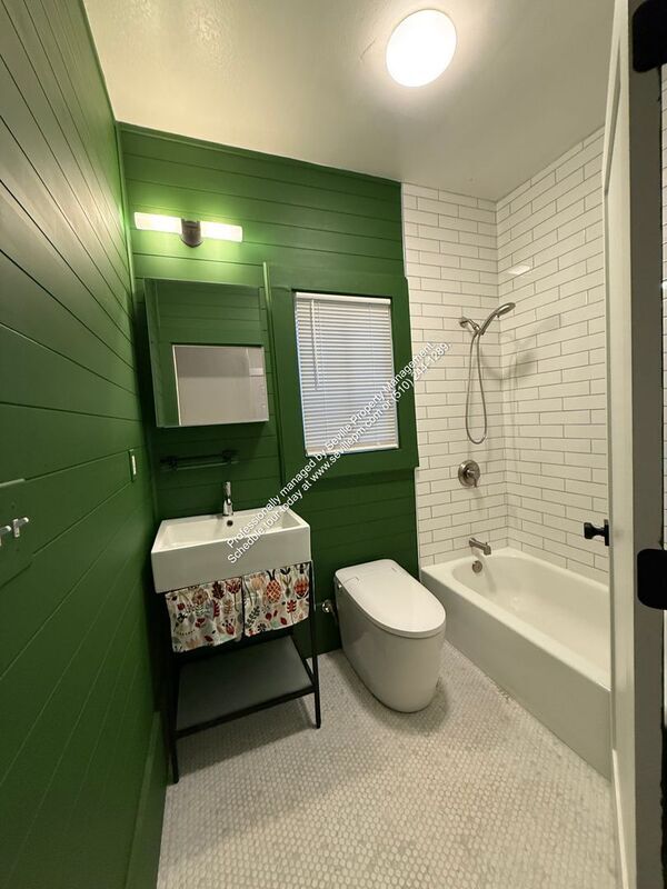 Building Photo - 1808 Filbert St