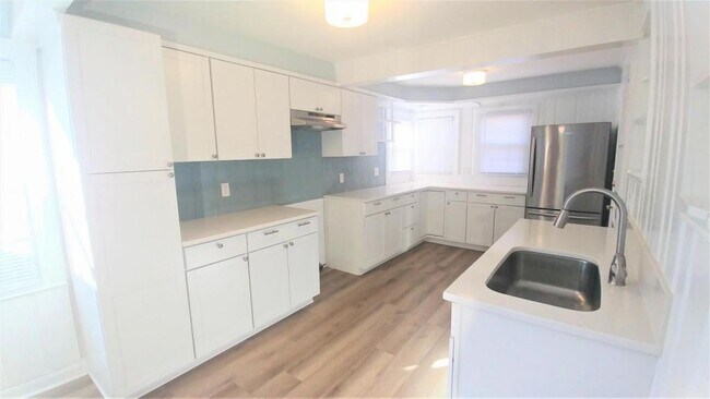 Building Photo - 2814 Springwood Drive