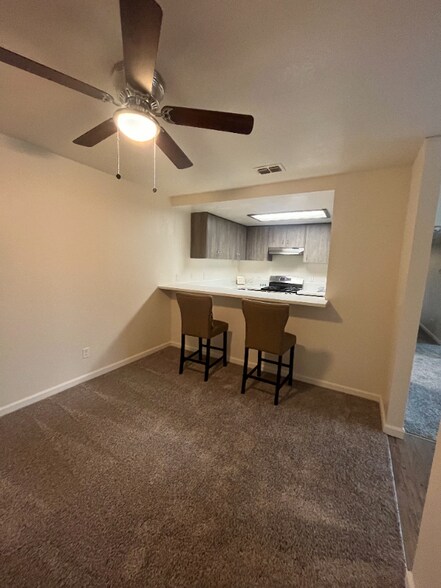 Building Photo - 9237 Elk Grove Florin Rd