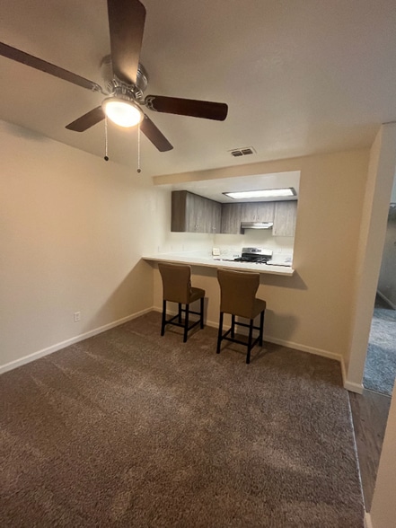 Building Photo - 9243 Elk Grove Florin Rd