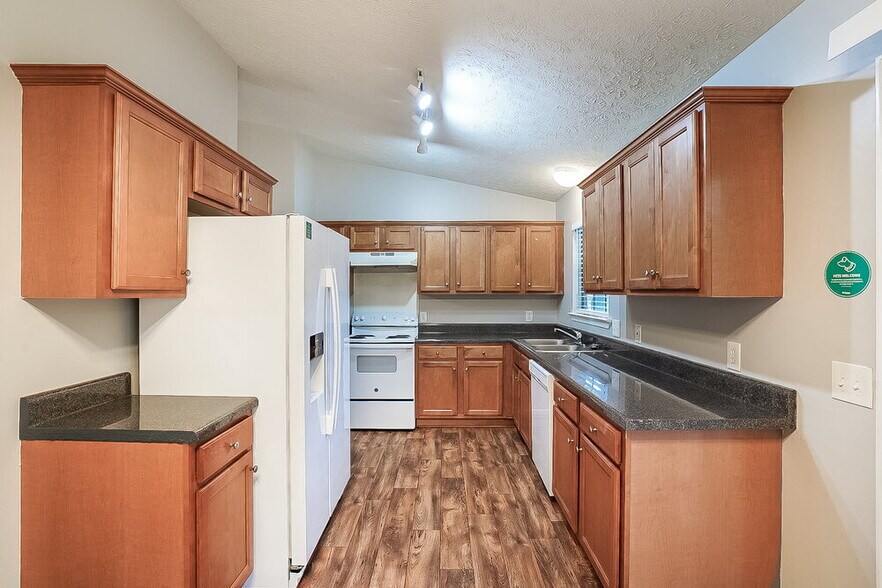 Building Photo - 3500 Roundwood Forest Dr