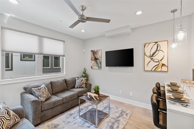 Building Photo - 1120 Galveston Ave