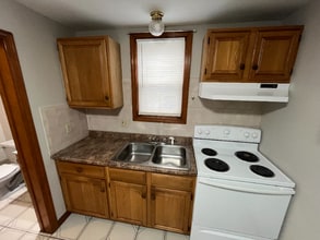 Building Photo - 28 Clay St