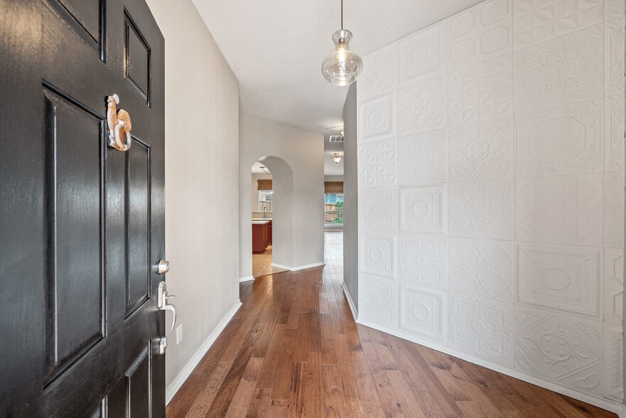 Building Photo - 3521 Amador Dr