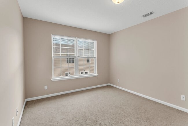 Building Photo - 13 Cypress Ln