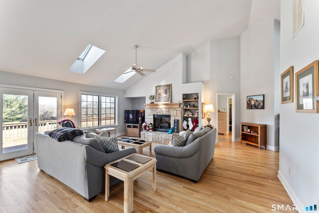 Building Photo - 7 Lower County Rd