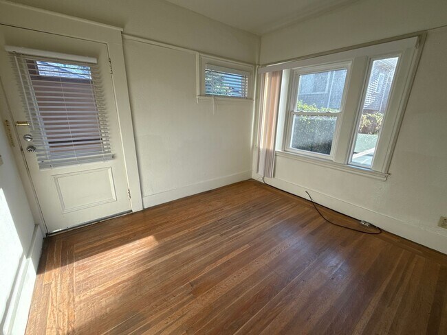 Building Photo - RC- 3894-3896 Ruby St., Oakland, CA, 94609
