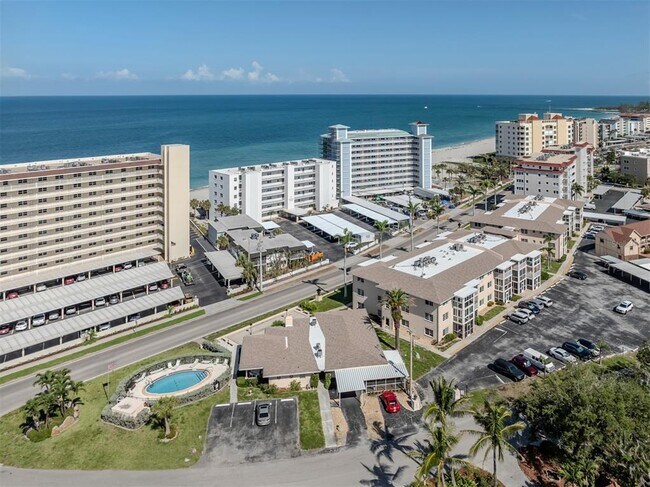 Building Photo - 200 The Esplanade N