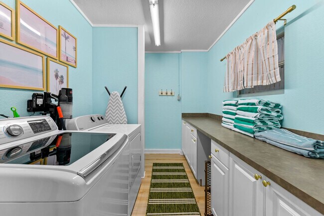 Building Photo - 12263 90th Ave