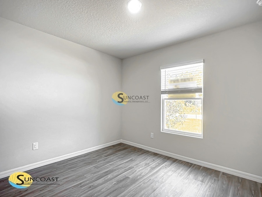 Building Photo - 35 Wellhaven Ln