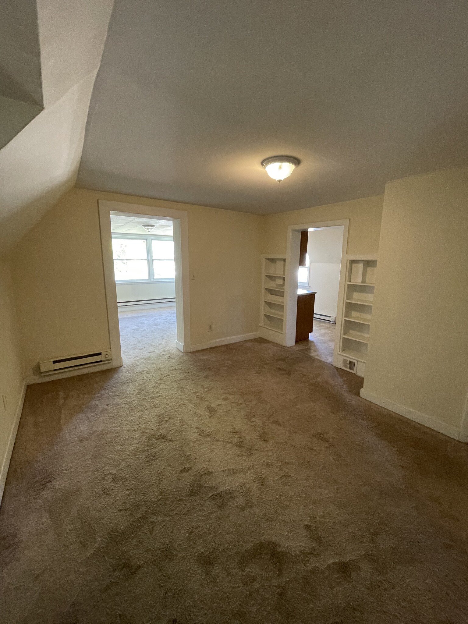 Large central/dining room/game room/etc. - 225 E 6th Ave