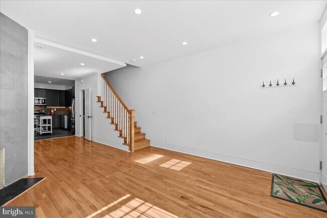 Building Photo - 1222 Wylie St NE