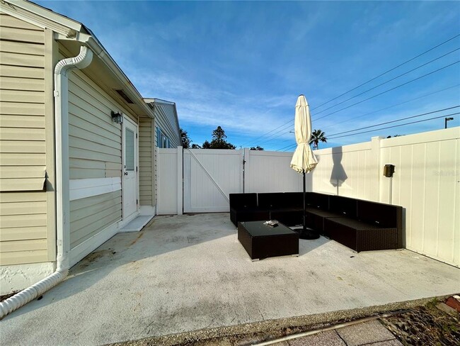 Building Photo - 6100 4th Ave S