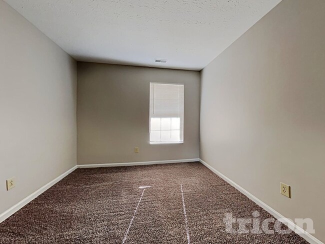 Building Photo - 1082 Sunmeadow Cir