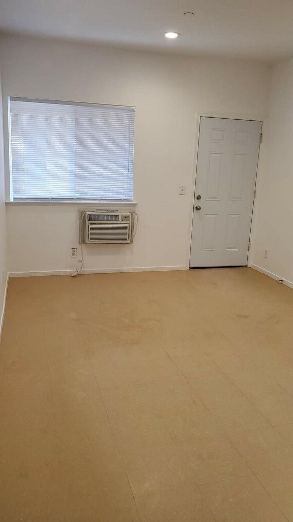 Building Photo - Huron Villas Apartments