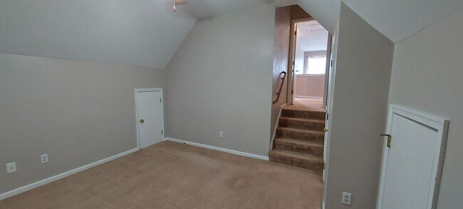 Building Photo - Beautiful home in GREAT location