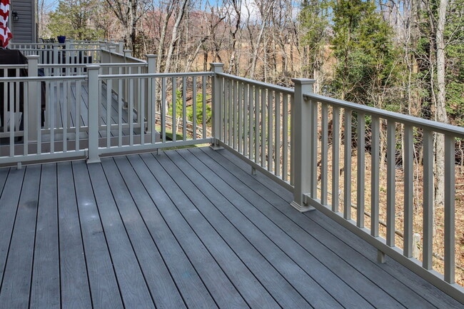 Building Photo - 15200 Lady Lauren Ln