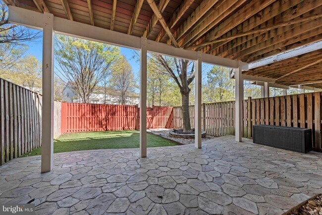 Building Photo - 43286 Morven Square