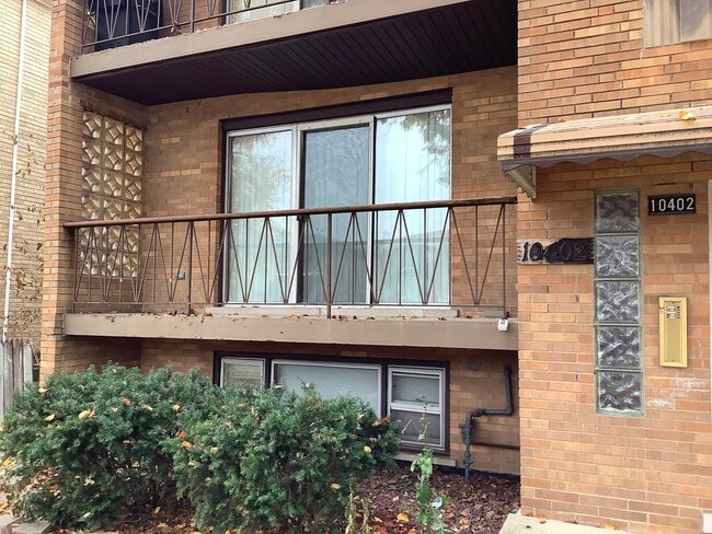 Building Photo - 10402 Moody Ave