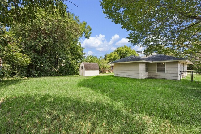 Building Photo - 10214 Torrington Ln