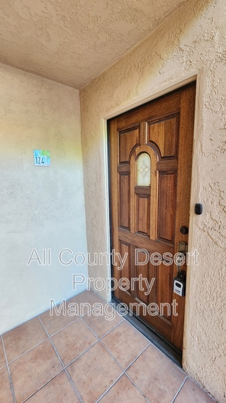 Building Photo - 400 N Sunrise Way