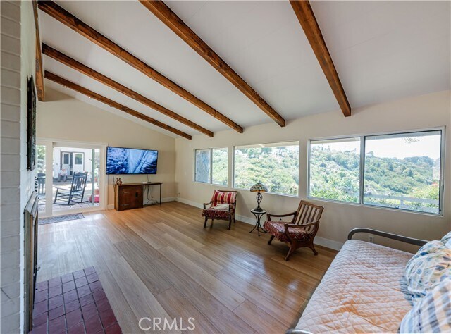 Building Photo - 12 Martingale Dr