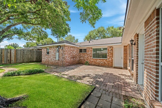 Building Photo - 9666 Windswept Ln