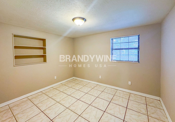 Building Photo - 6020 George Wood Ln W