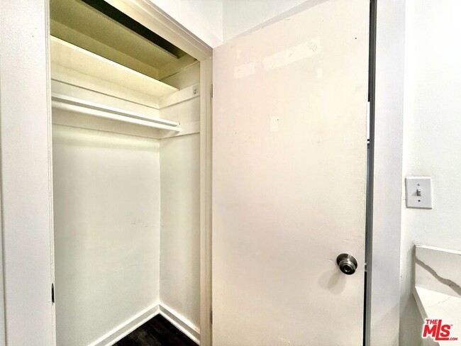 Building Photo - 5805 W 8th St