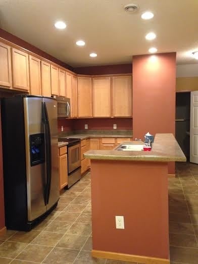 Building Photo - 15556 Empress Ave N