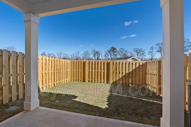 Building Photo - 2024 Denmark Ave SE