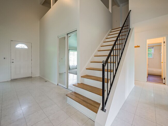 Building Photo - 42195 Park Ridge Rd