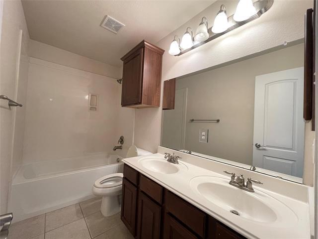 Building Photo - 1415 Stablerun Dr