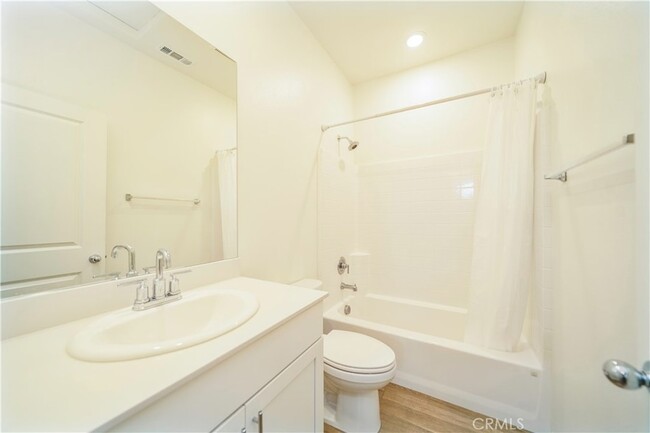 Building Photo - 811 Hudson Ln