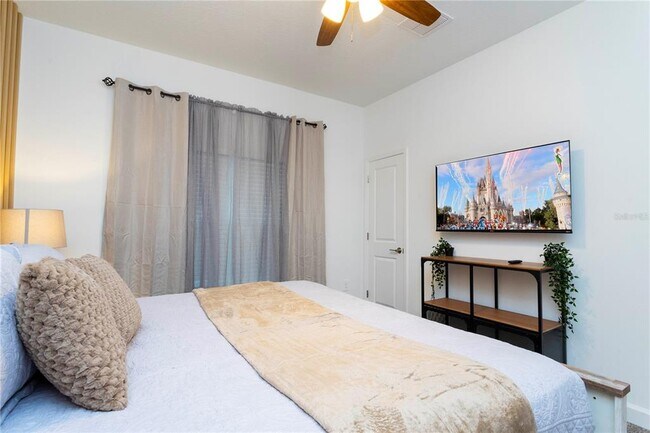 Building Photo - 4315 Scene Ln