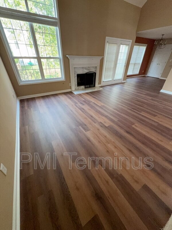 Building Photo - 6122 Farmwood Way SE