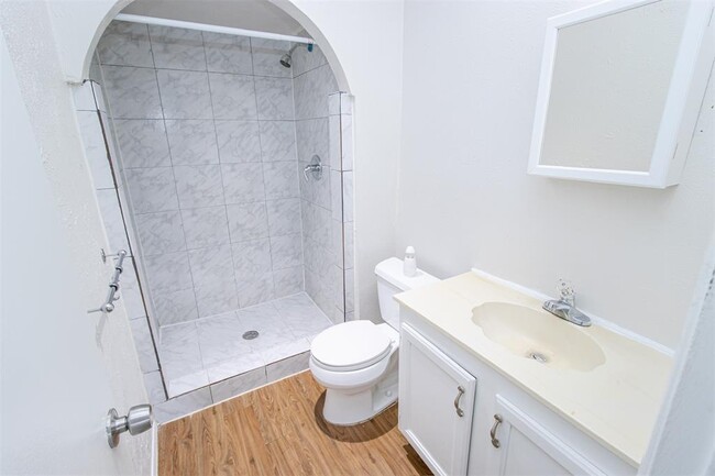 Building Photo - 14226 Morinscott Dr