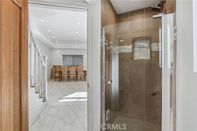 Building Photo - 24334 Crestlawn St